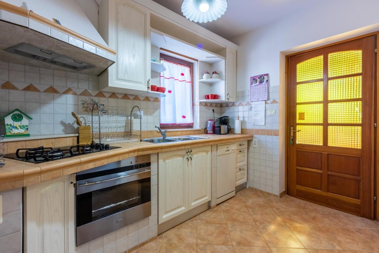 Apartments Villa Mavero Banjole Ngoại thất bức ảnh