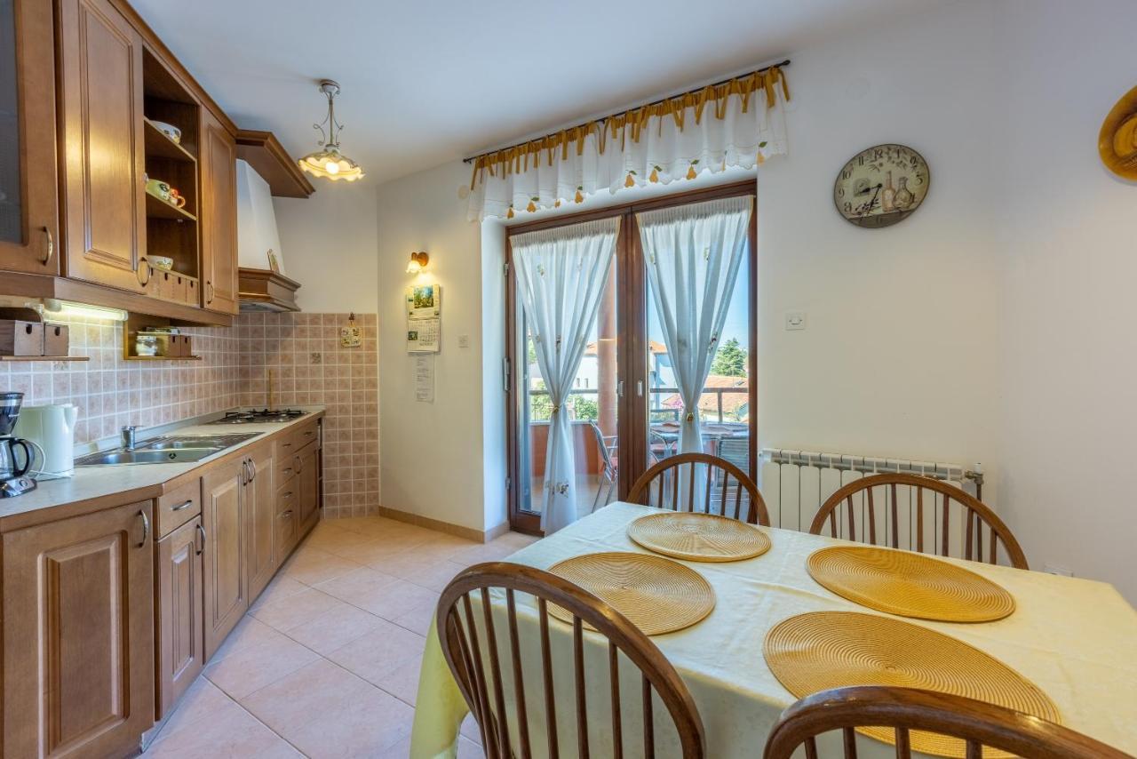 Apartments Villa Mavero Banjole Ngoại thất bức ảnh