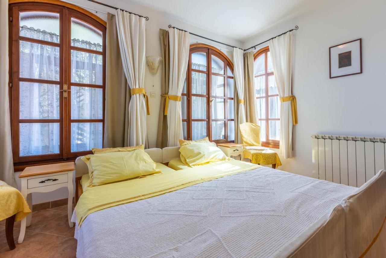 Apartments Villa Mavero Banjole Ngoại thất bức ảnh