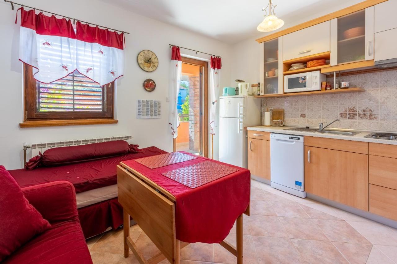 Apartments Villa Mavero Banjole Ngoại thất bức ảnh