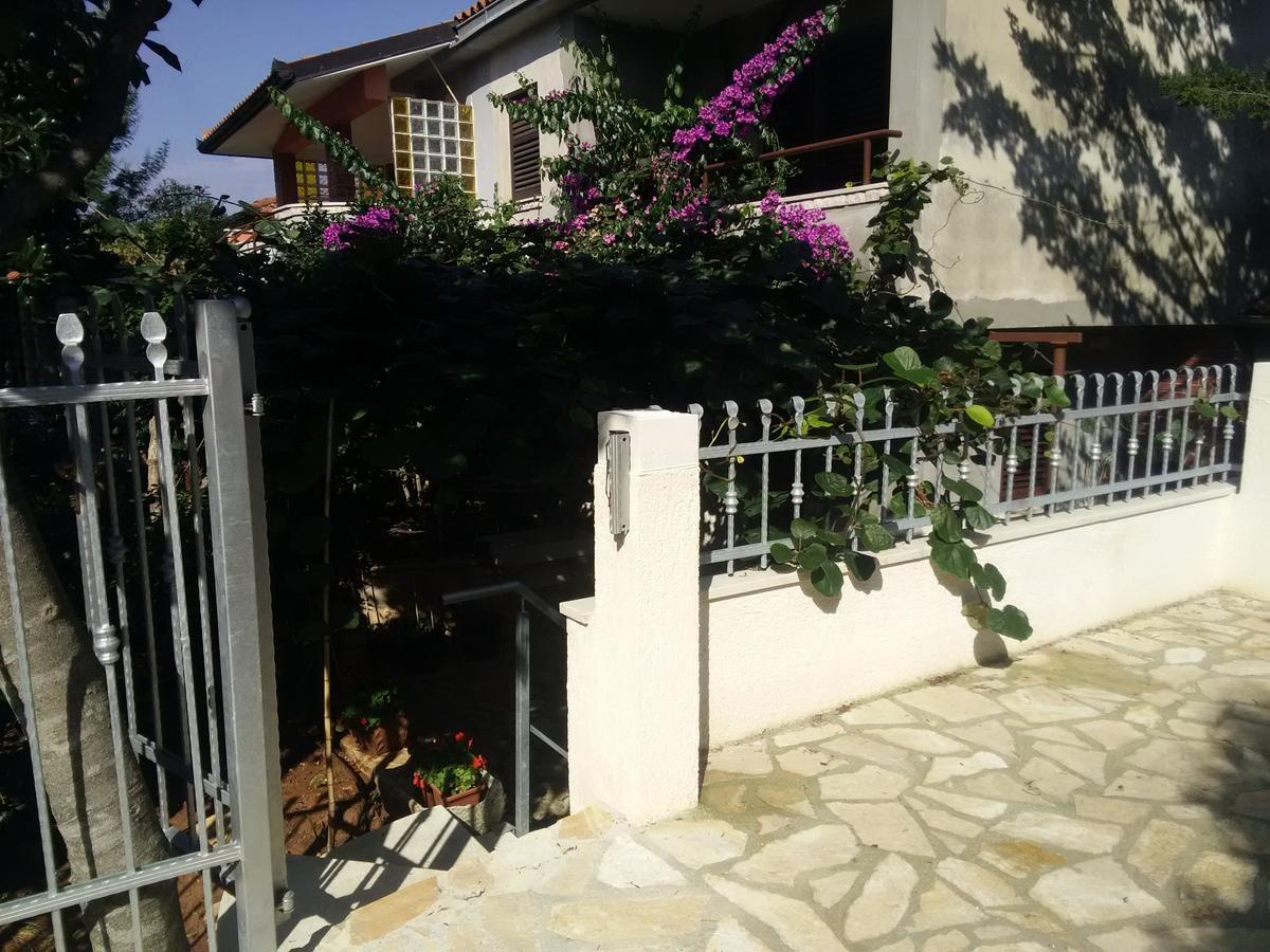 Apartments Villa Mavero Banjole Ngoại thất bức ảnh