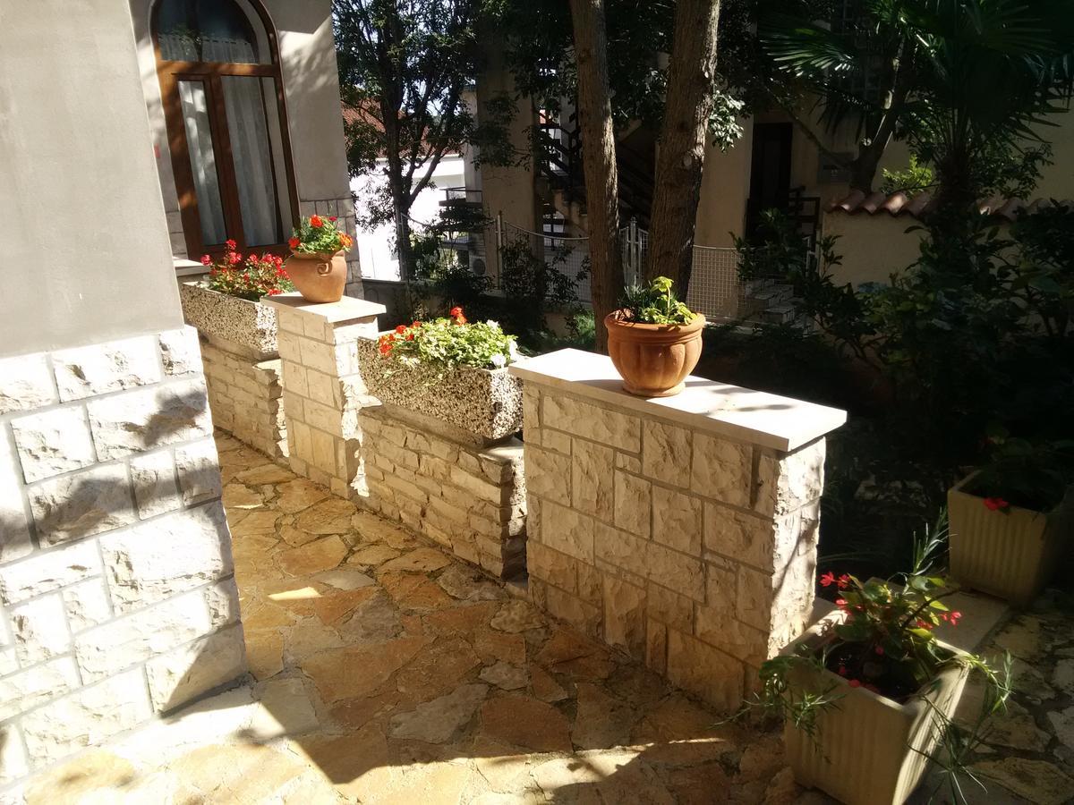 Apartments Villa Mavero Banjole Ngoại thất bức ảnh