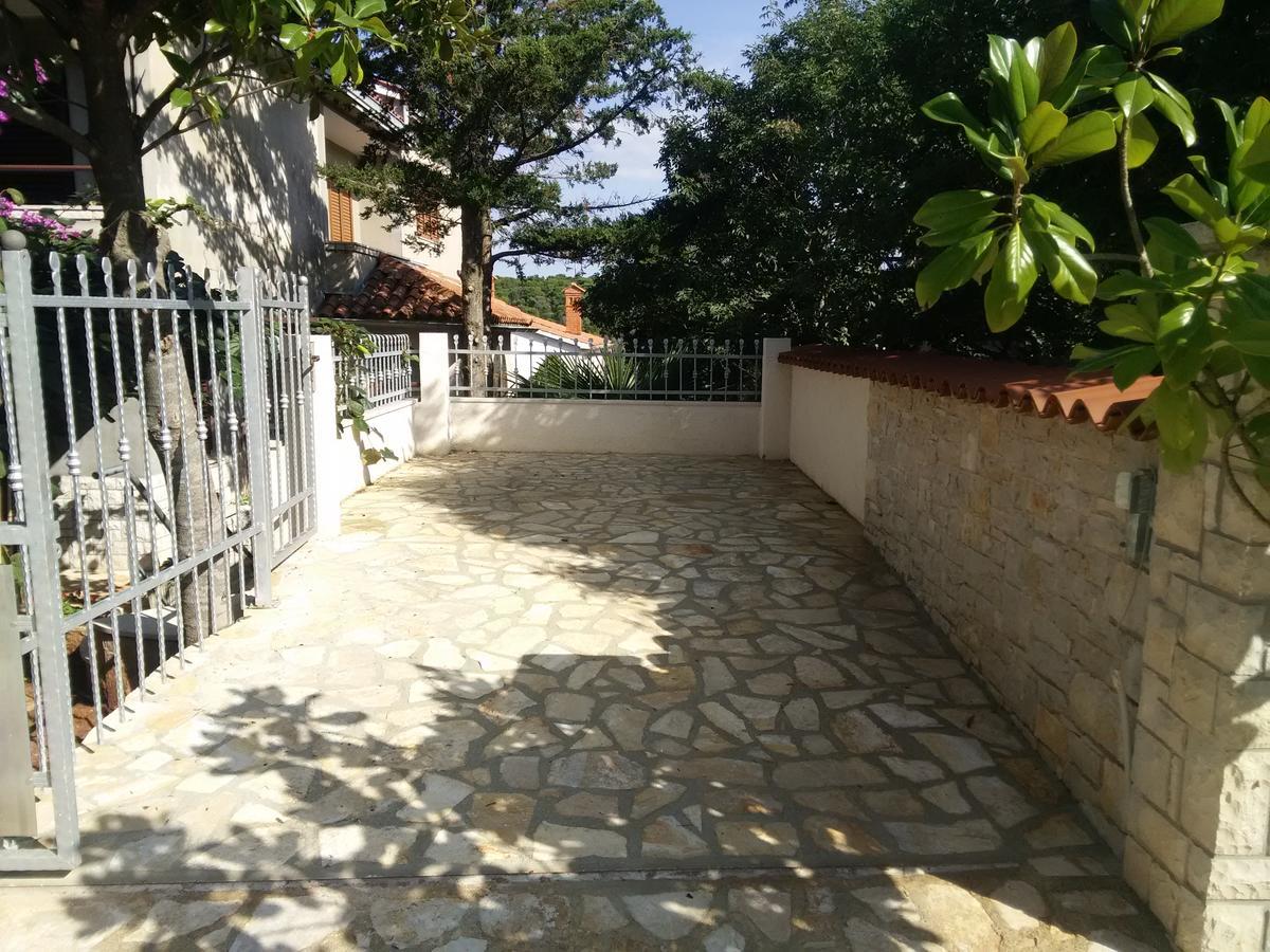 Apartments Villa Mavero Banjole Ngoại thất bức ảnh