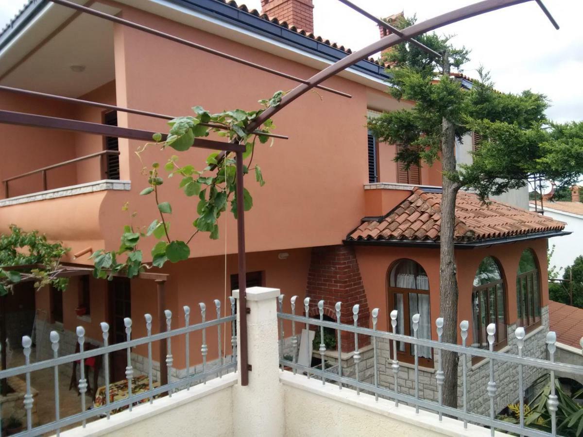 Apartments Villa Mavero Banjole Ngoại thất bức ảnh