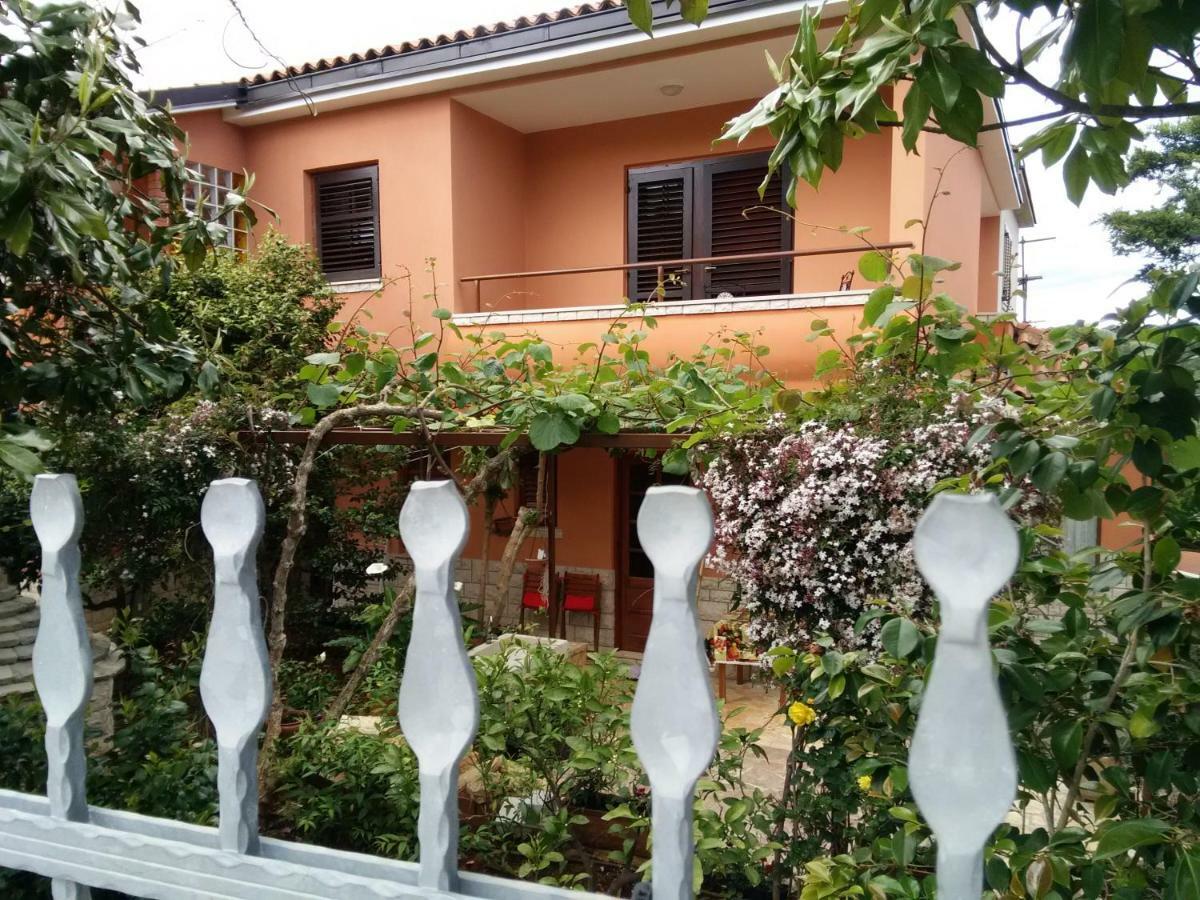 Apartments Villa Mavero Banjole Ngoại thất bức ảnh