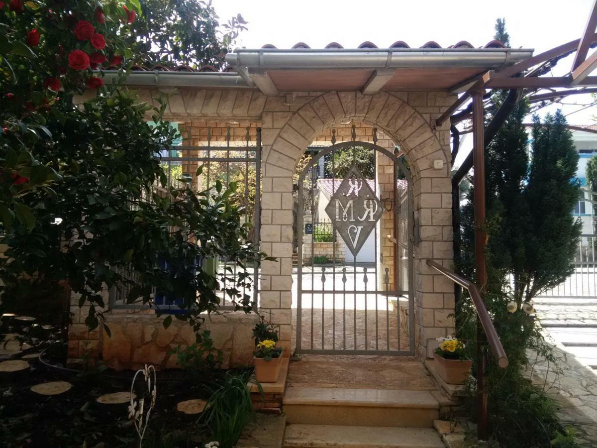 Apartments Villa Mavero Banjole Ngoại thất bức ảnh